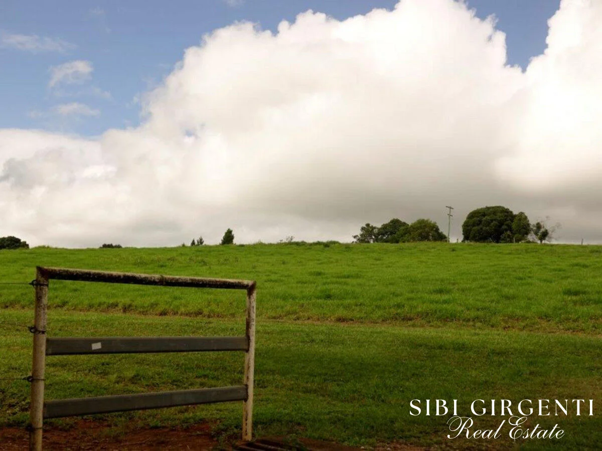 1297 Mt Molloy Street, Mossman QLD 4873