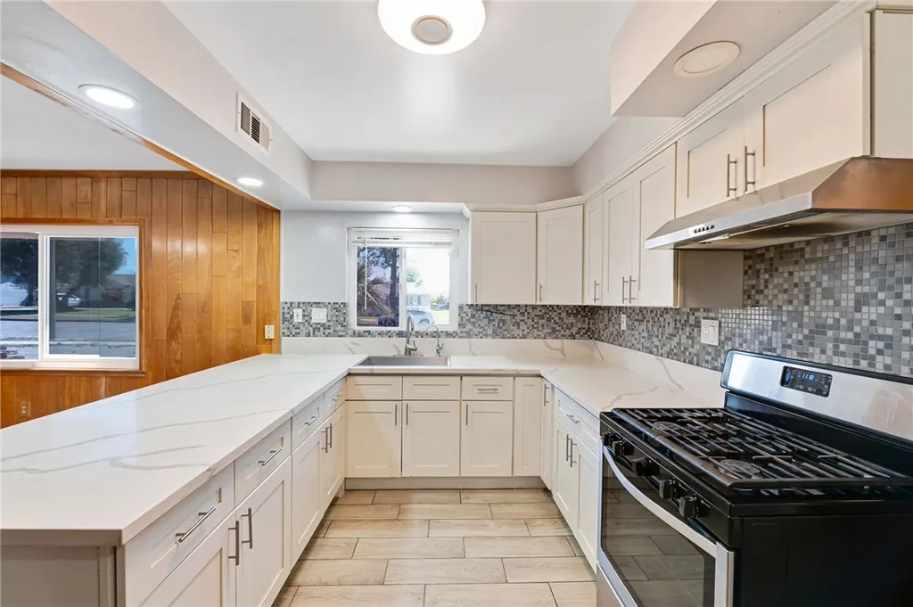 Additional image 11 of 184 Palmyra Dr, San Bernardino, CA 92404