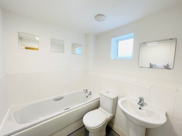 Additional image 9 of 2 bed flat to rentNavigators Court, Bristol BS20