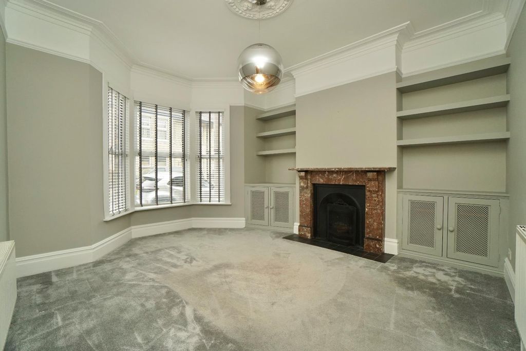 Additional image 2 of 4 bed terraced house to rentSt. Olaves Road, Off Bootham, York YO30