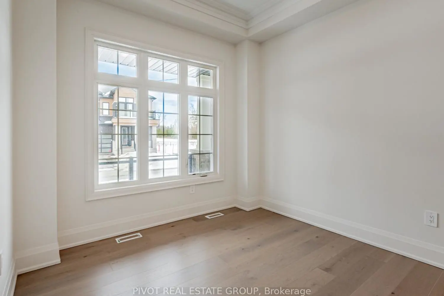 43 Montorio Drive photo 2