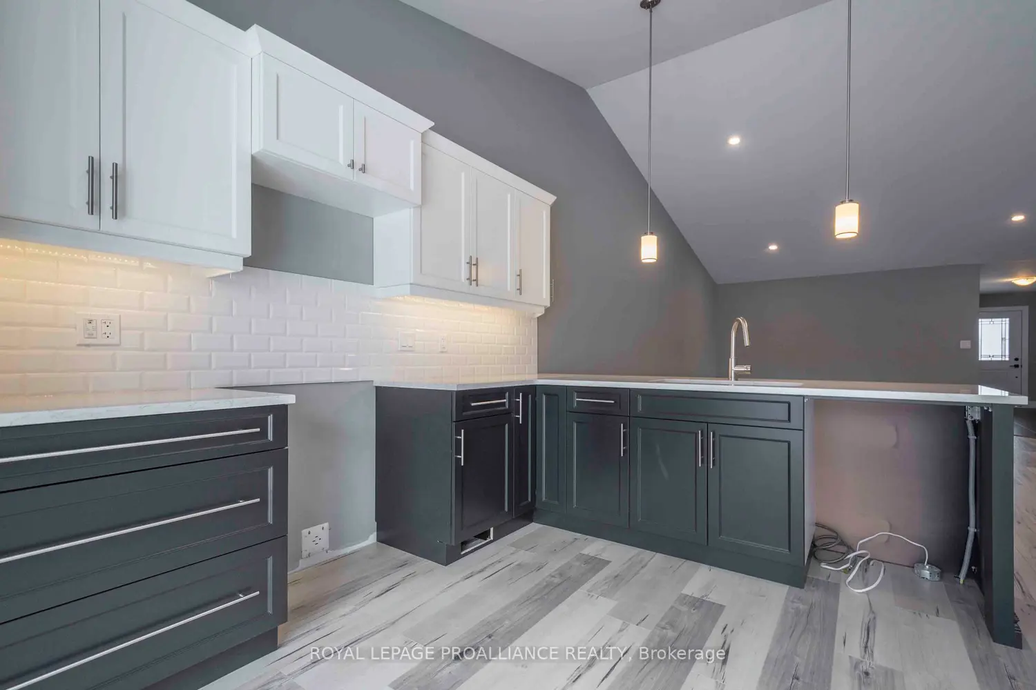 117 Farrington Crescent photo 4