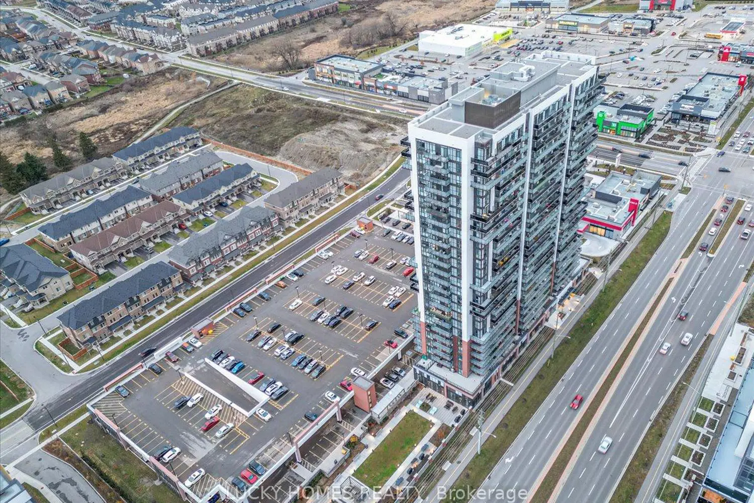 Additional image 17 of 2550 Simcoe Street 317