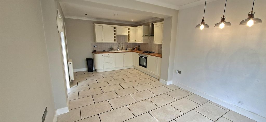 Additional image 3 of 3 bed semi-detached house to rentJury Lane, Haverfordwest SA61
