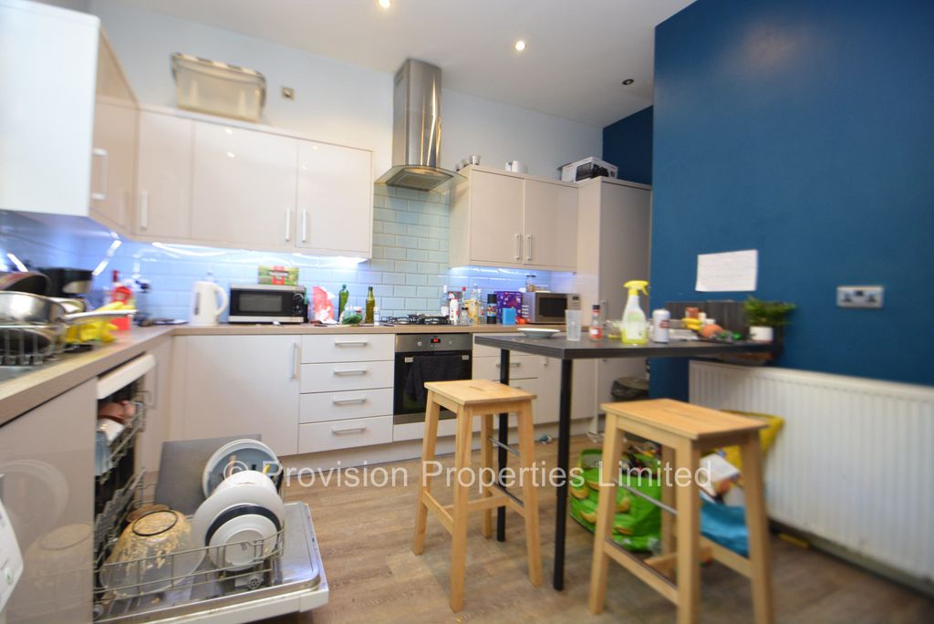 Additional image 10 of 12 bed end terrace house to rentGrosvenor Road, Hyde Park, Leeds LS6
