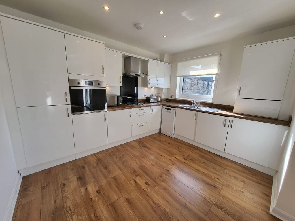 Additional image 3 of 2 bed flat to rentAbbey Place, Paisley, Renfrewshire PA1