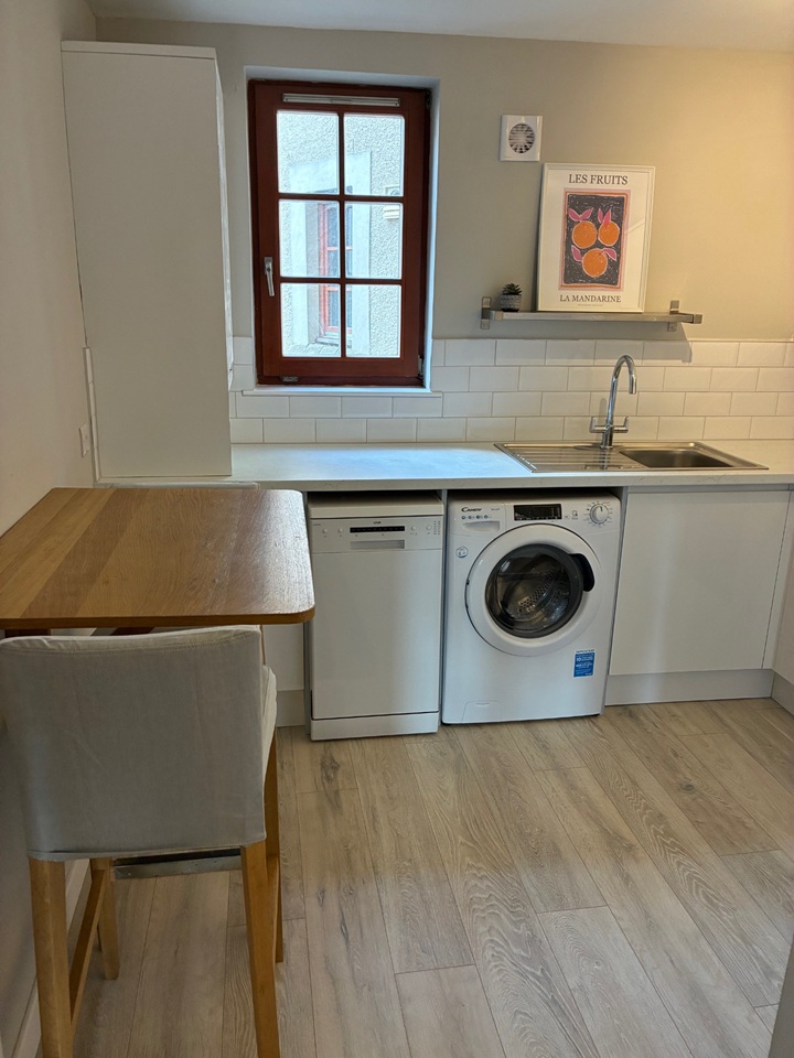 Additional image 3 of 2 Bed Flat, East Cromwell St, EH6, N1 7GU