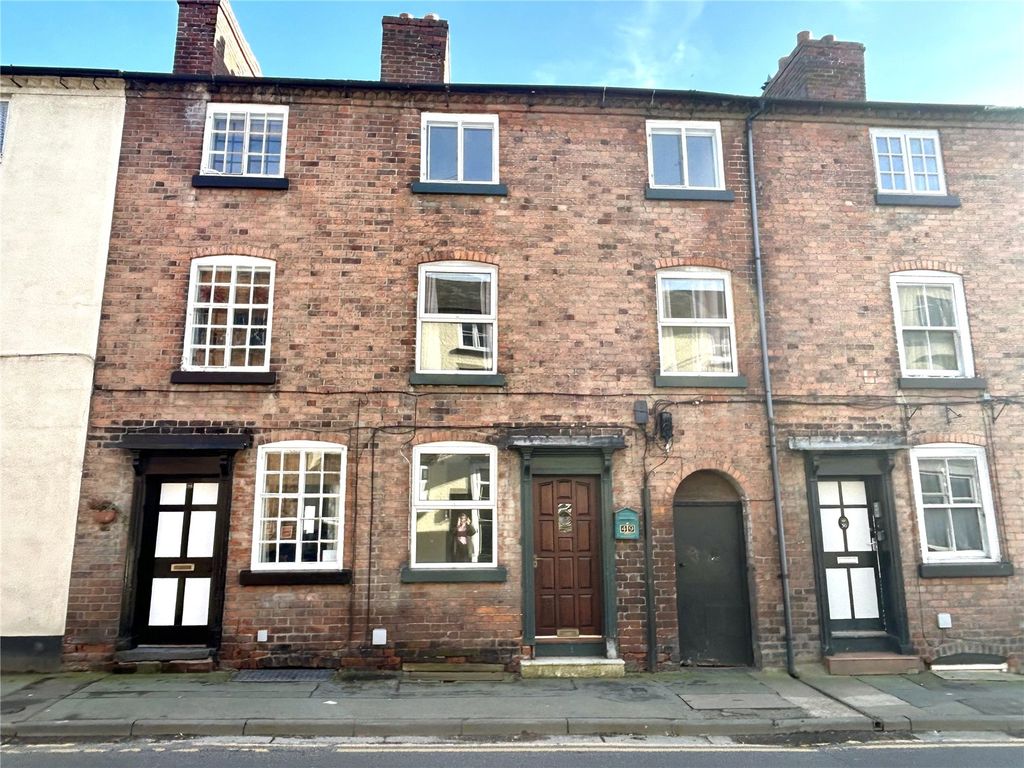 Additional image 2 of 3 bed detached house to rentCommercial Street, Newtown, Powys SY16
