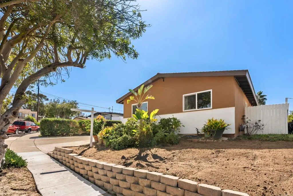 Additional image 3 of 4657 Chateau Place, San Diego, CA 92117