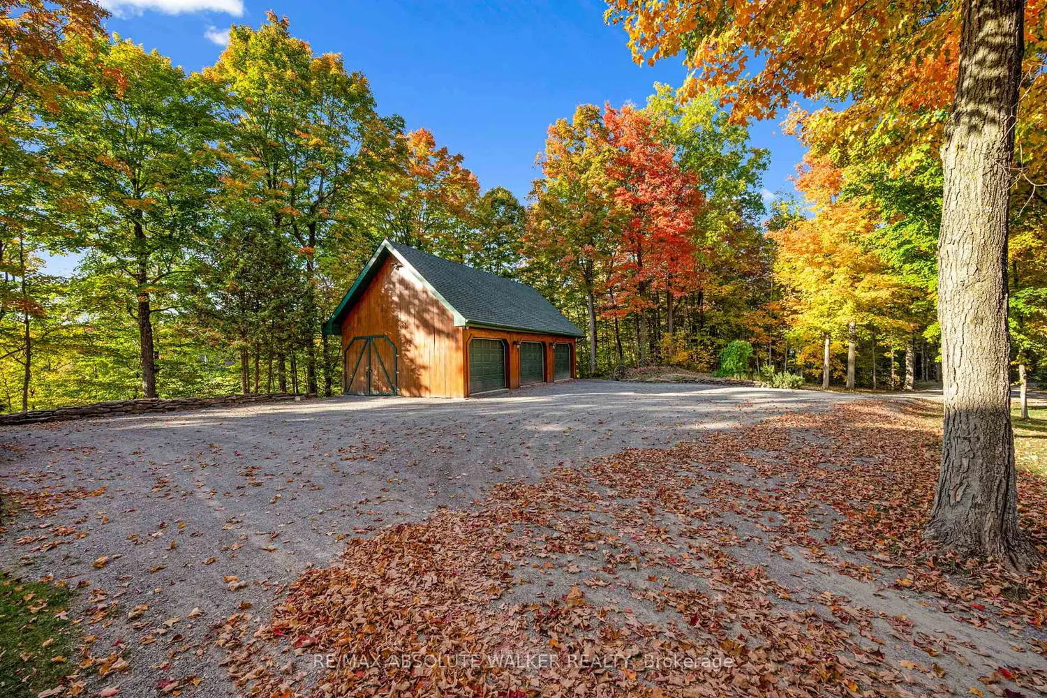 Additional image 16 of 880 Townline Road