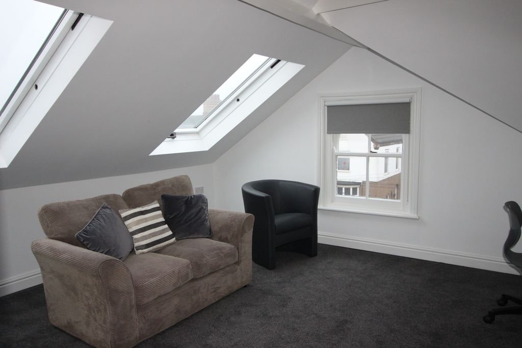 Additional image 4 of Room to rentWelholme Road, Grimsby DN32