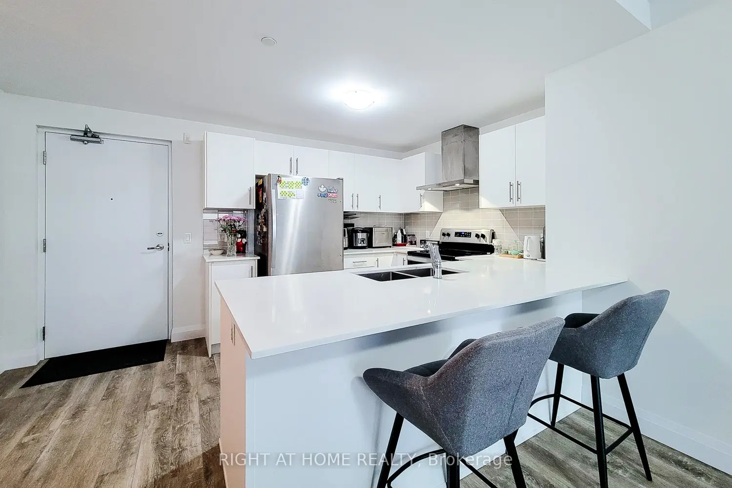 Additional image 10 of 1 Redfern Avenue 217