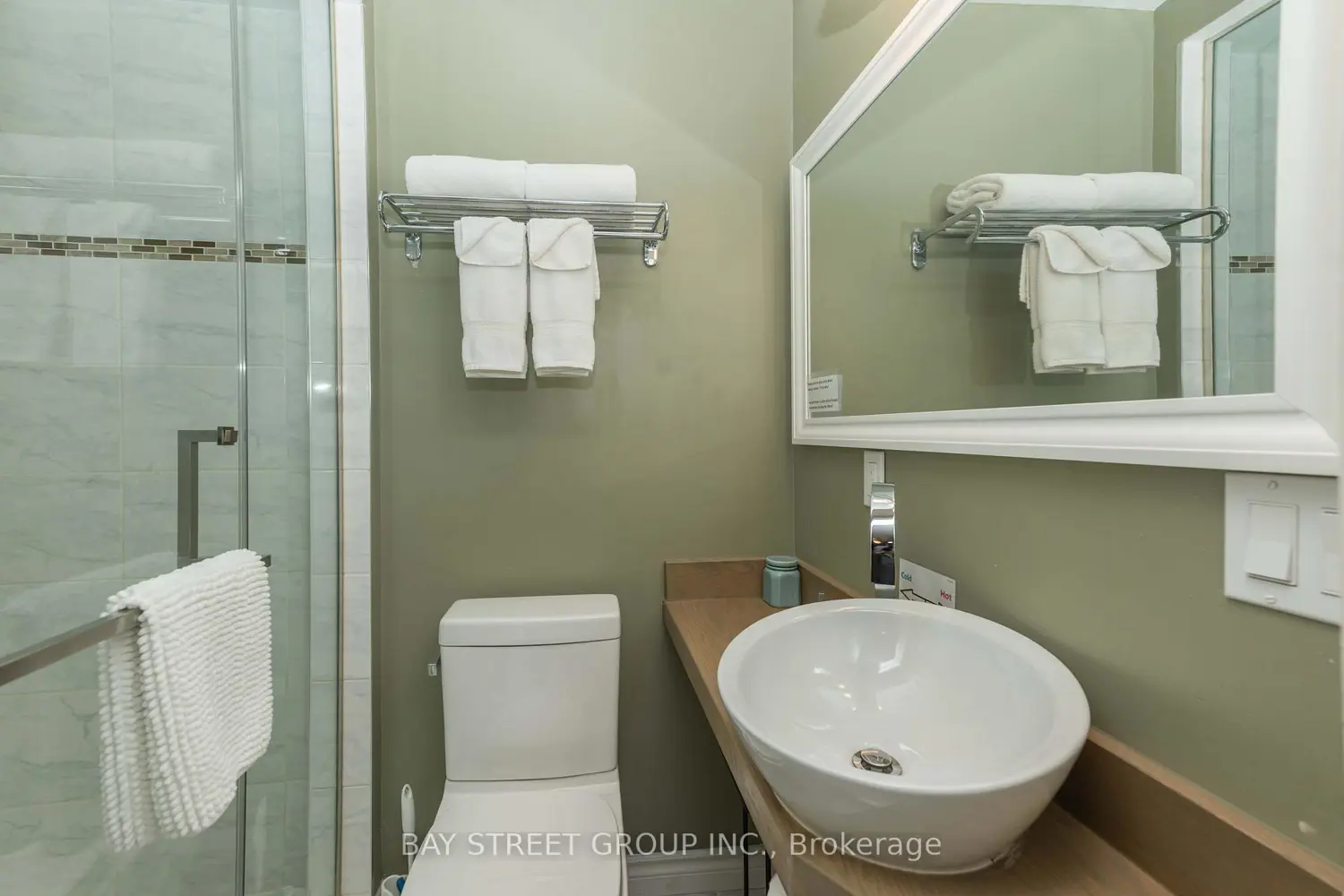 Additional image 5 of 4467 John Street