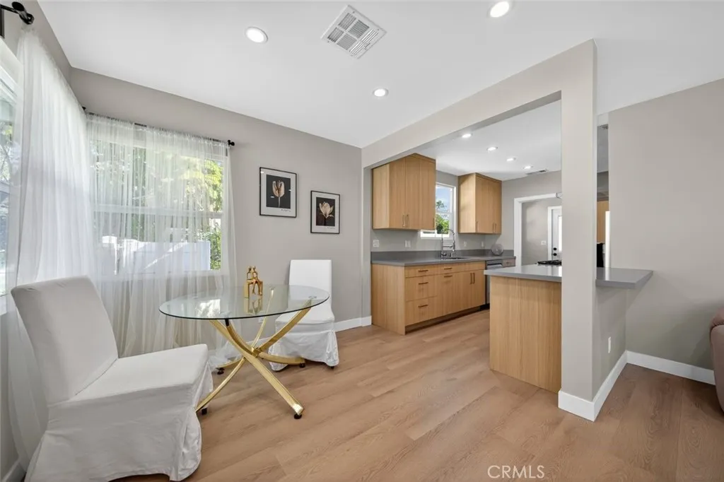 Additional image 10 of 6820 Jellico Avenue, Lake Balboa, CA 91406