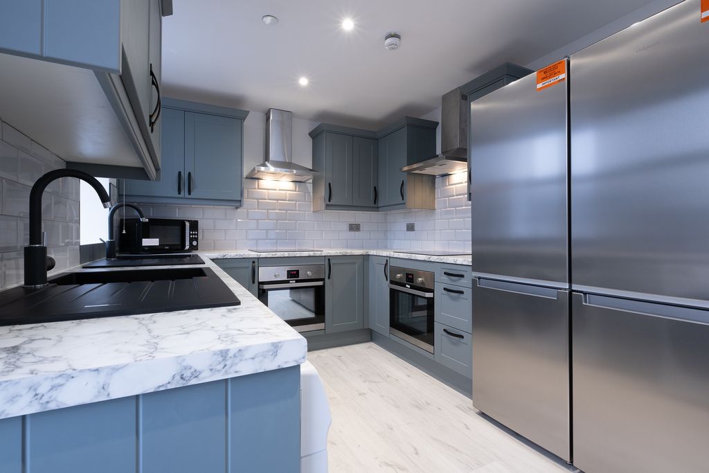 6 bed shared accommodation to rentDe La Beche Street, Swansea SA1 photo 5