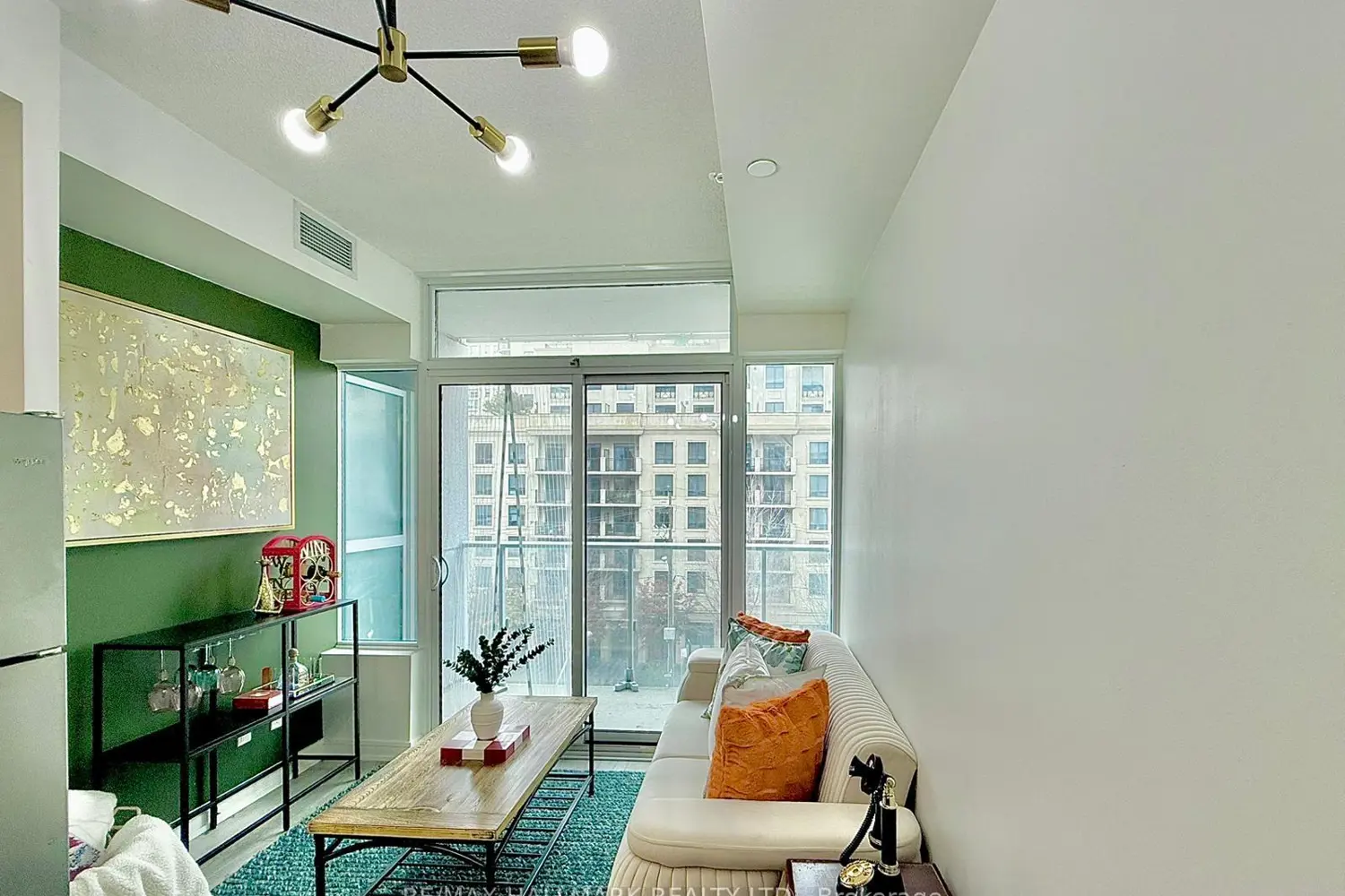 Additional image 9 of 621 Sheppard Avenue 619