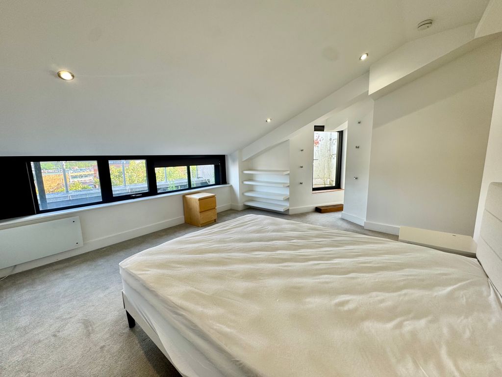 Additional image 12 of 4 bed penthouse to rentSurrey Street, Norwich NR1