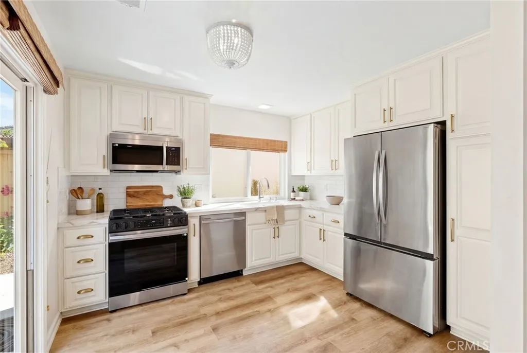 Additional image 37 of 10 Poinsettia, Irvine, CA 92604