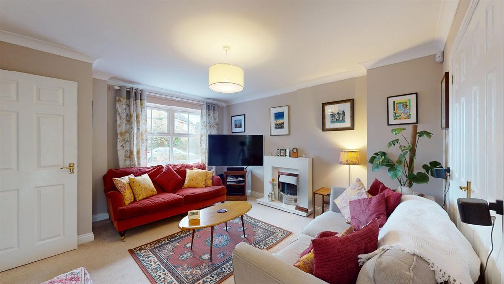 Additional image 2 of 4 bed detached house to rentTennyson Way, Stamford PE9