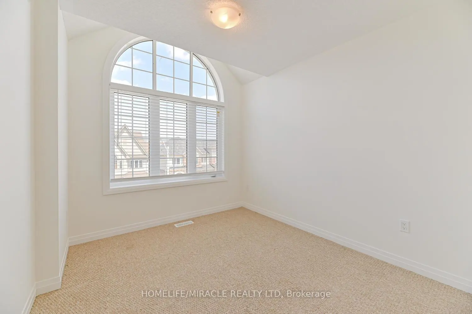 Additional image 8 of 4047 Maitland Street