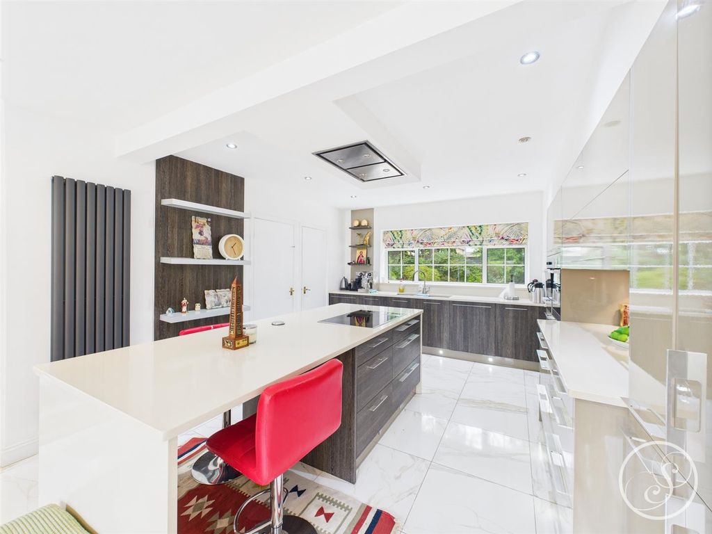 Additional image 2 of 4 bed detached house to rentLing Lane, Scarcroft, Leeds LS14