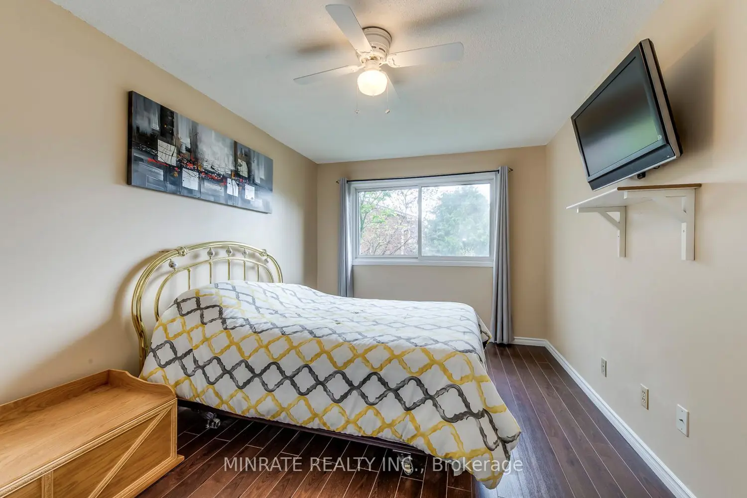 Additional image 10 of 1548 Newlands Crescent 14