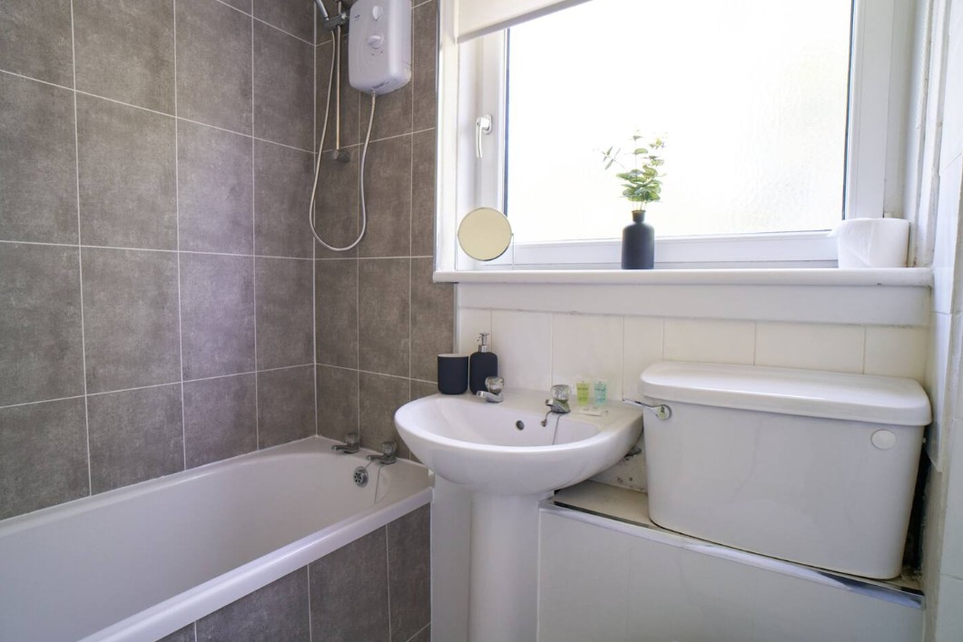 Additional image 11 of 1 Bed Flat, Rotherwood Avenue, G13, N1 7GU