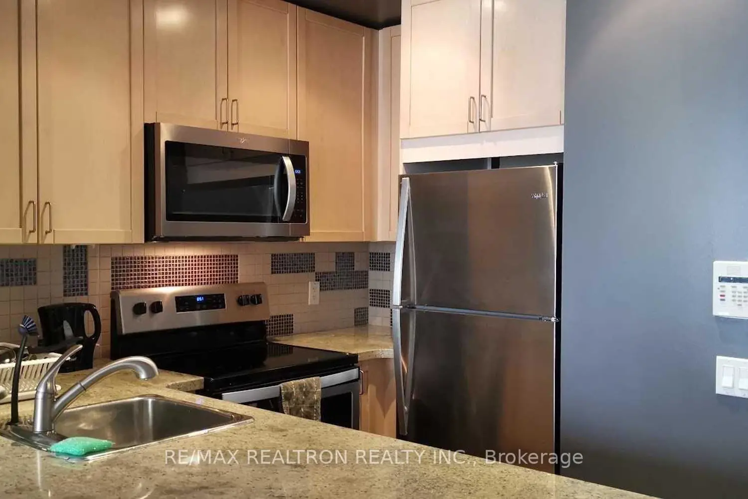 Additional image 6 of 85 Bloor Street 1603