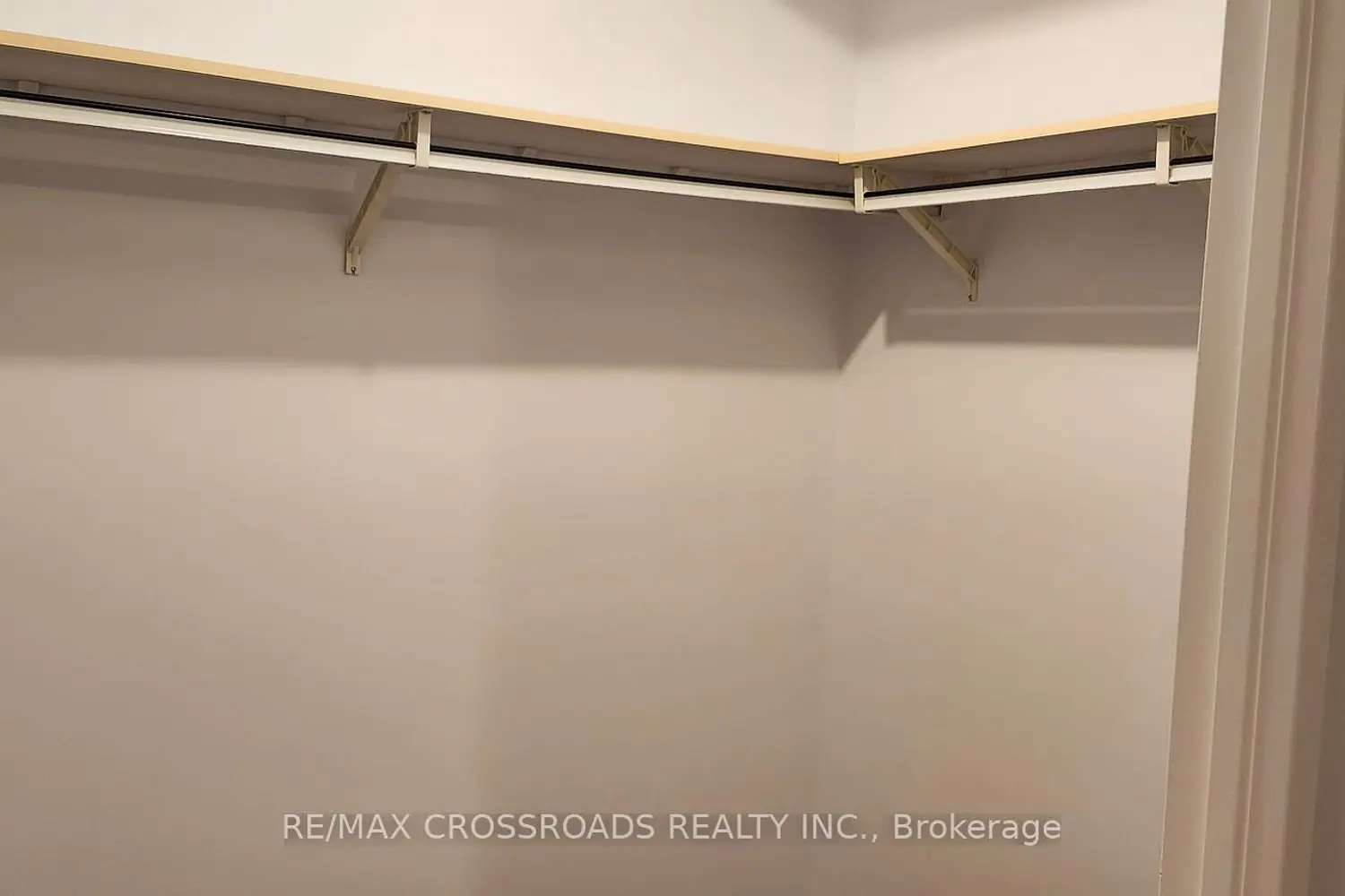 Additional image 13 of 115 Bonis Avenue 502