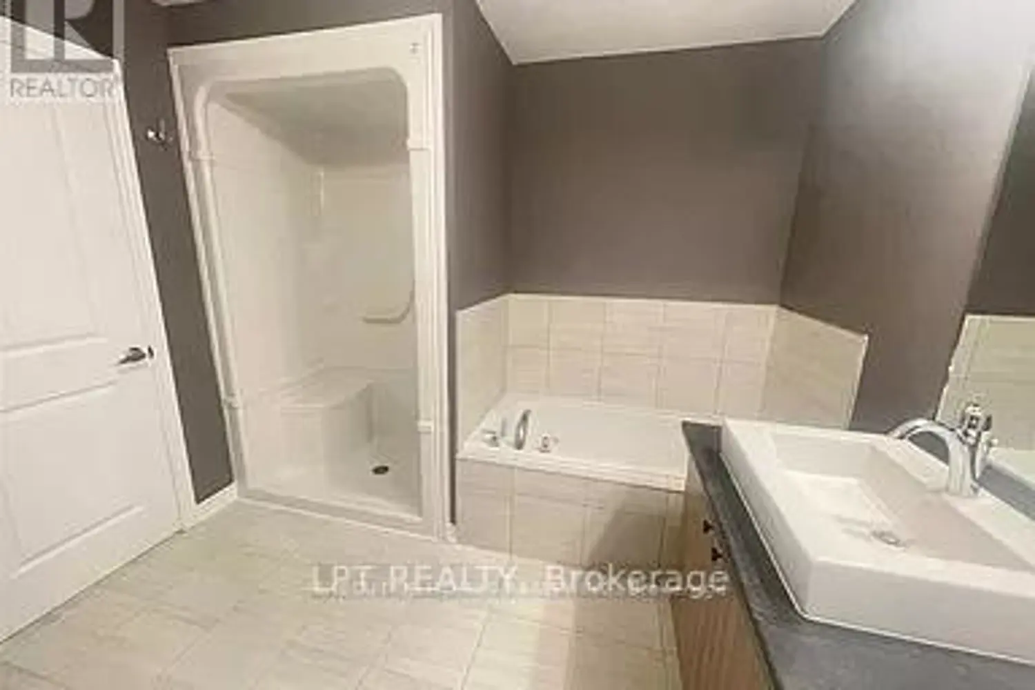 Additional image 10 of 24 Bradley Avenue