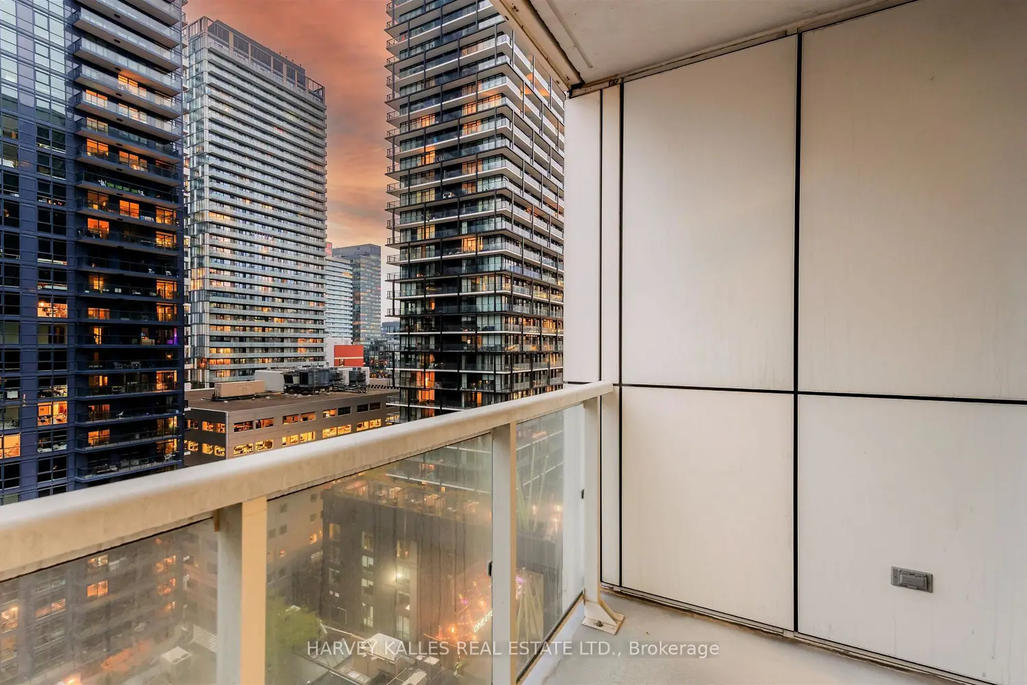 Additional image 13 of 318 Richmond Street 1508