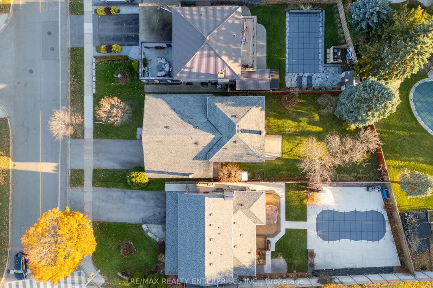 Additional image 18 of 2288 Hensall Street