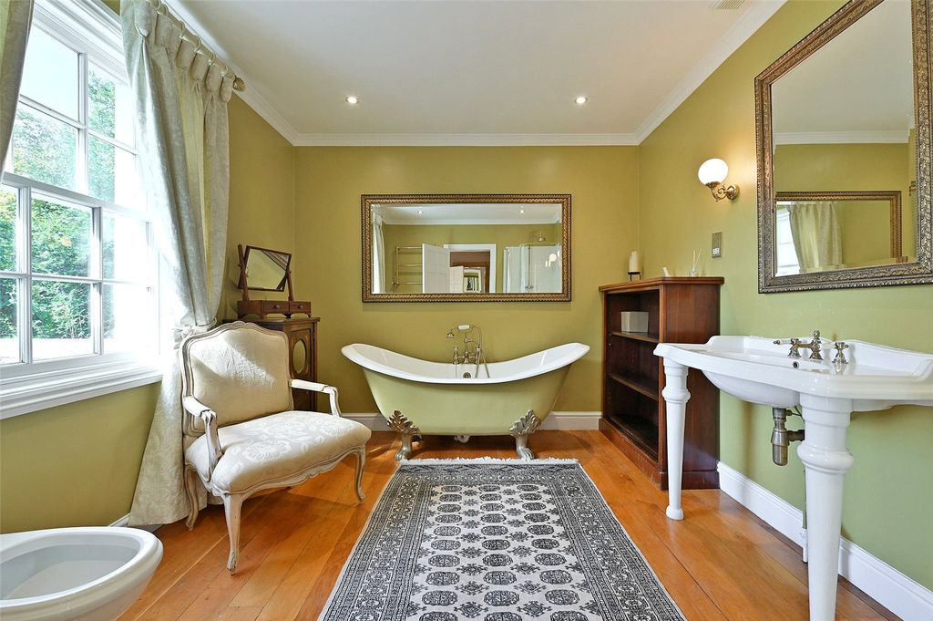 Additional image 15 of 5 bed detached house to rentHighmoor Cross, Henley-On-Thames, Oxfordshire RG9