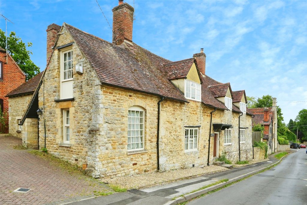 Additional image 34 of 5 bed detached house to rentChurch Road, Horspath, Oxford OX33