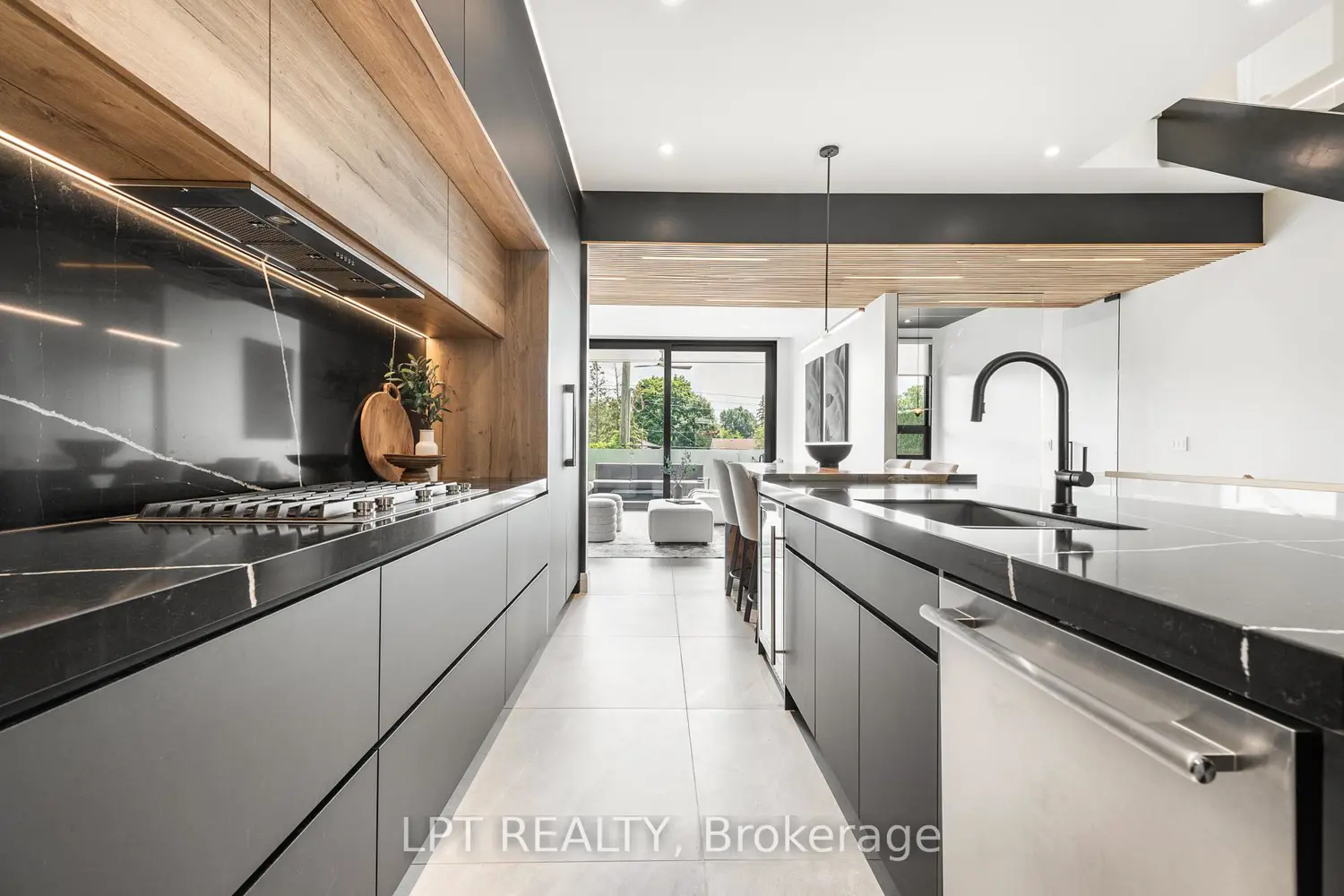 Additional image 3 of 322 Perrier Avenue