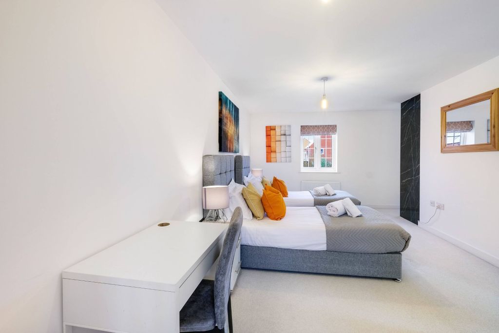 Additional image 19 of 6 bed semi-detached house to rentRedcar Road, Bicester OX26