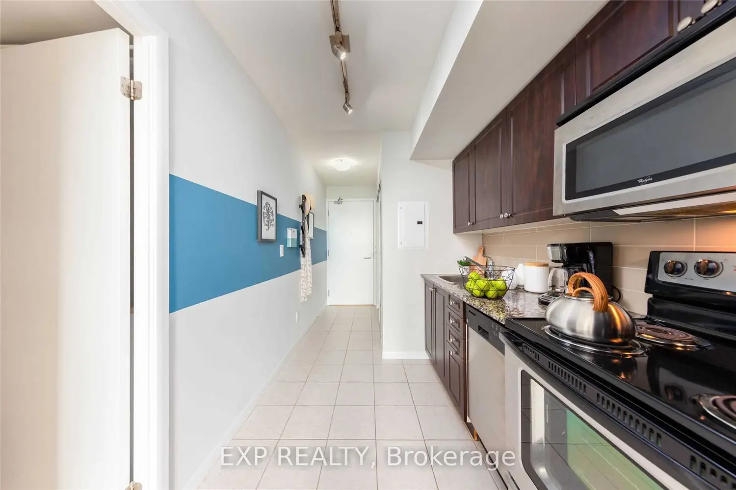 Additional image 9 of 215 Fort York Boulevard 1206