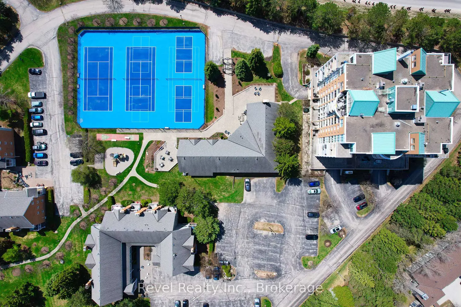 Additional image 13 of 24 Ramblings Way 305