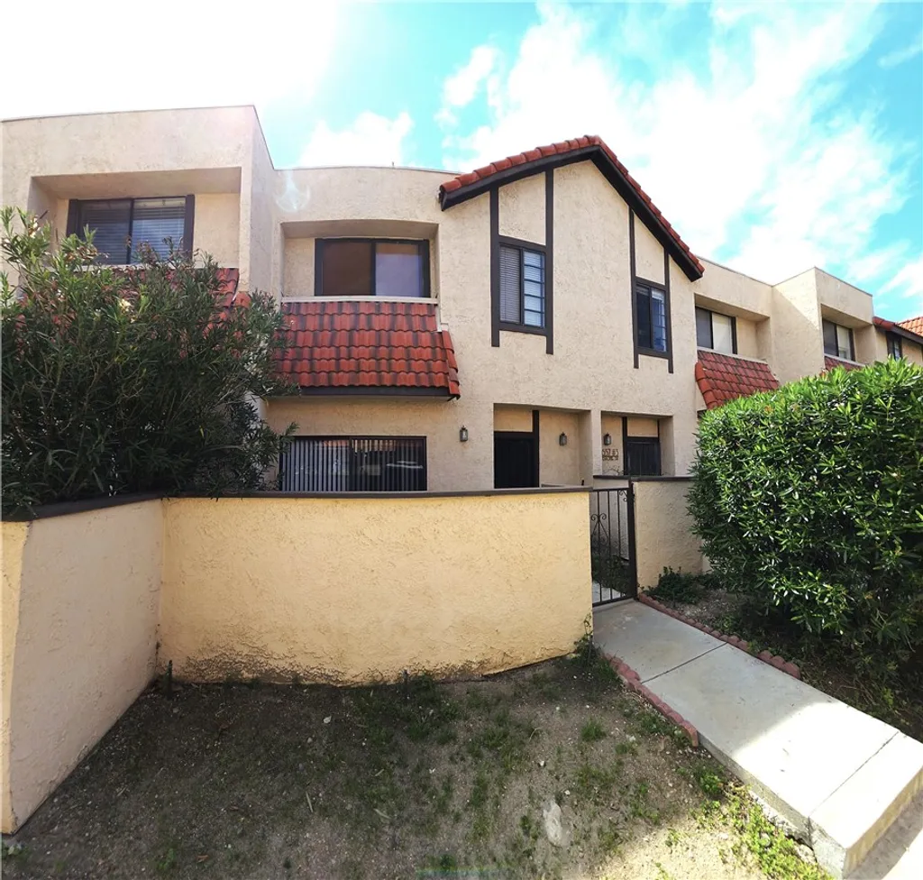 Additional image 16 of 27657 Ironstone Drive Unit 2, Canyon Country, CA 91387