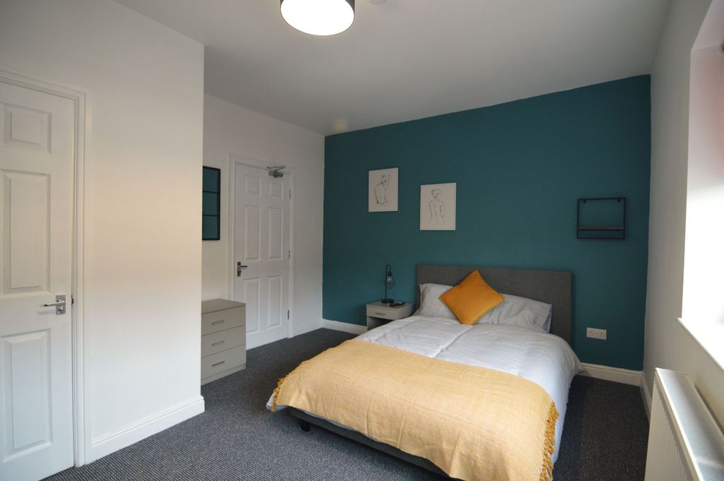 Additional image 8 of Room to rentFarebrother Street, Grimsby DN32