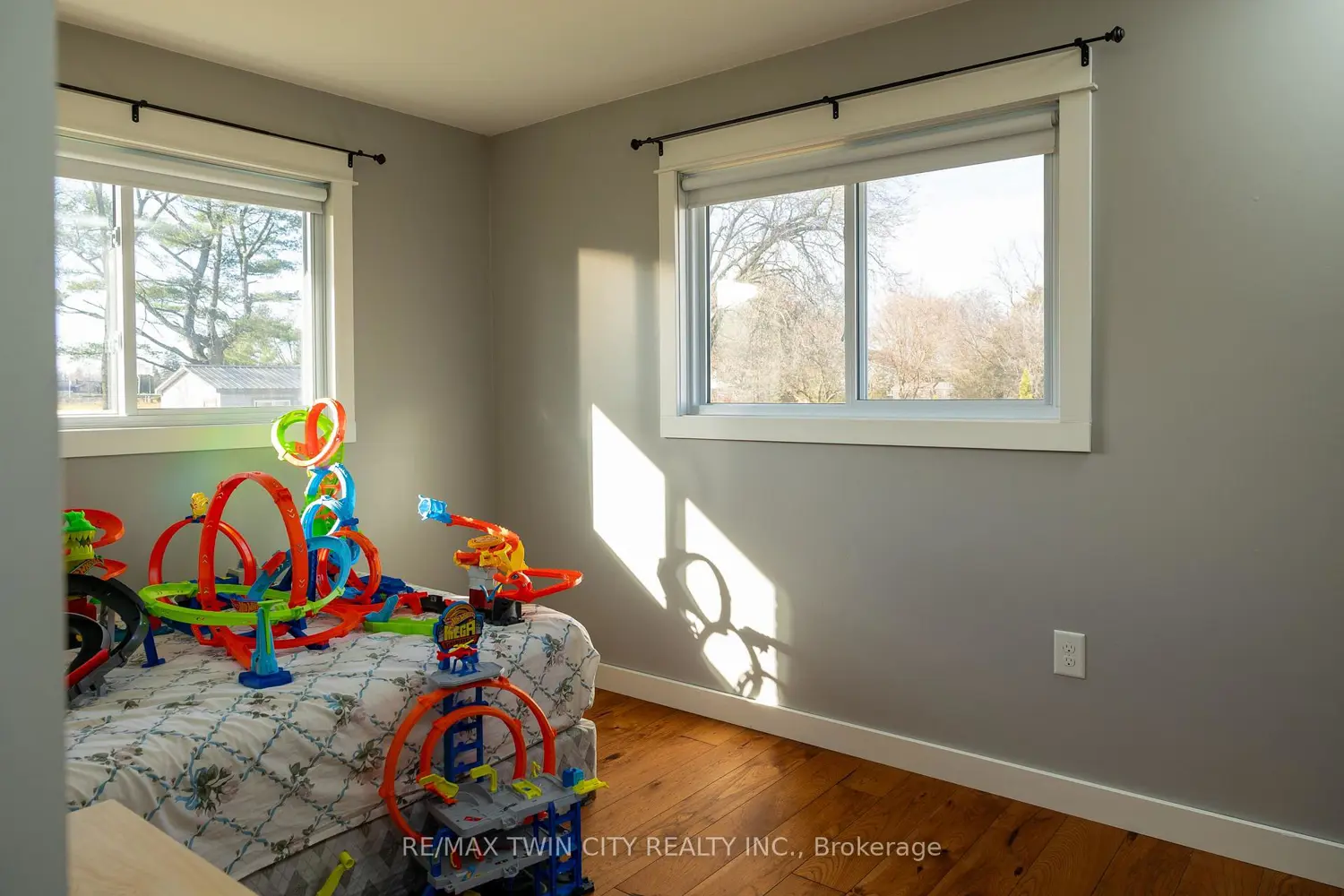 Additional image 14 of 4595 Kelvin Road