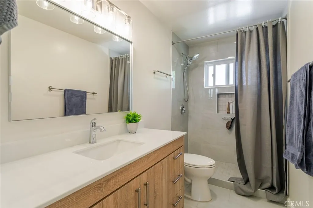 Additional image 39 of 19707 Green Mountain Drive, Newhall, CA 91321