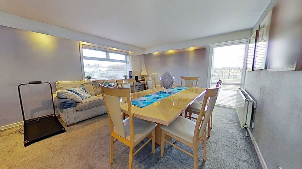 Additional image 4 of 3 bed semi-detached house to rentGreendykes Road, Dundee, Angus DD4