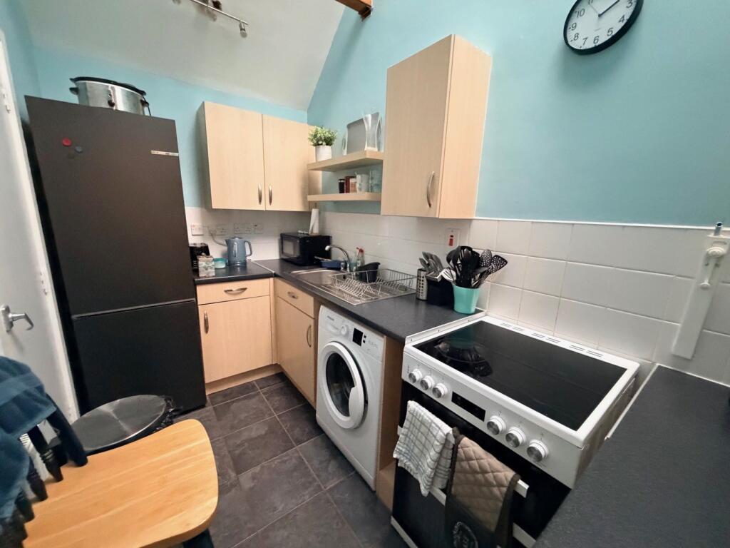 Additional image 4 of Bowling Green Close