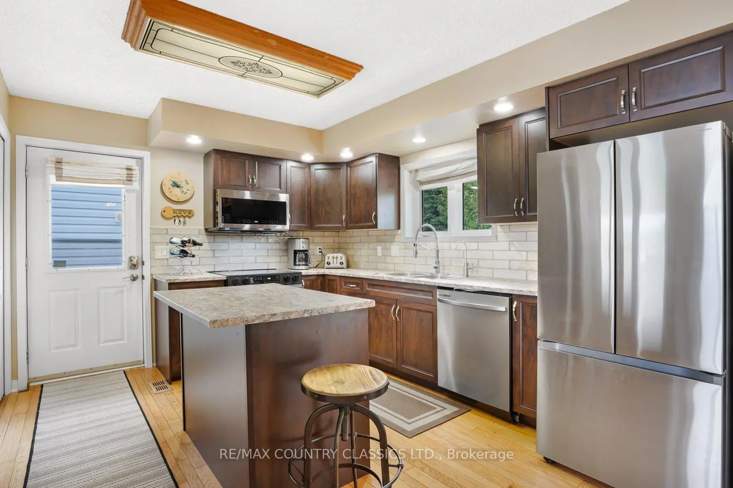 Additional image 6 of 112 Bay Shore Drive