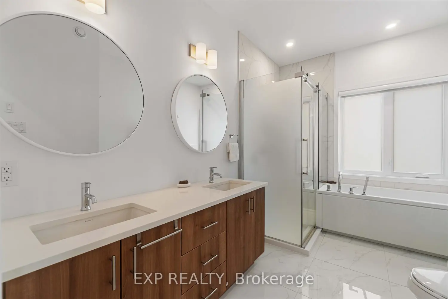 Additional image 10 of 394 Dore Street