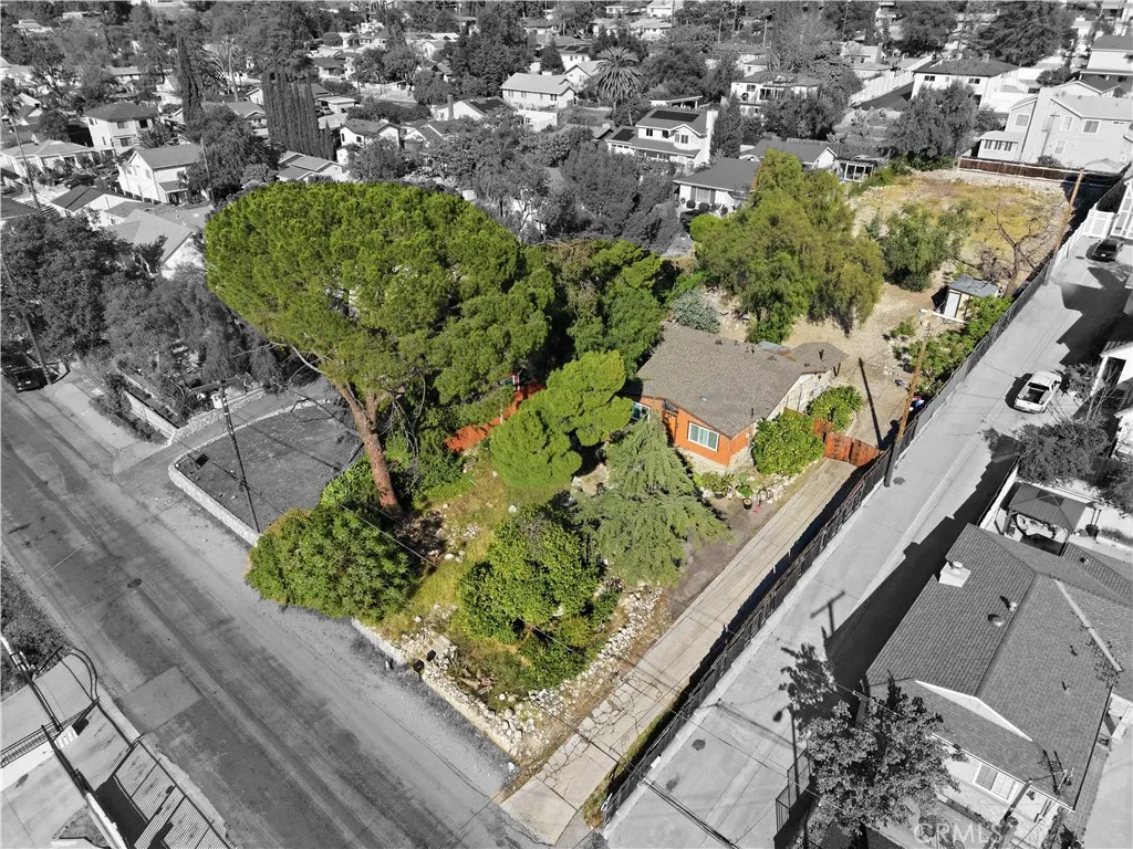 Additional image 3 of 10418 Samoa Avenue, Tujunga, CA 91042