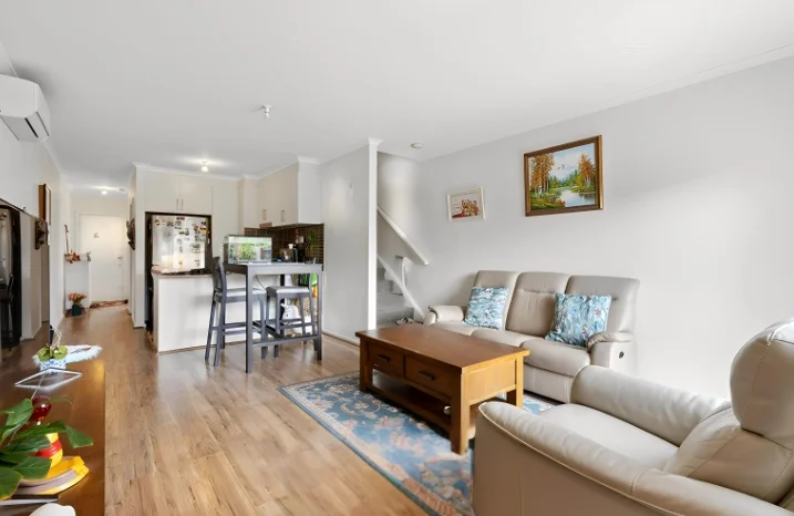 11/20 Clare Burton Crescent, Franklin ACT 2913