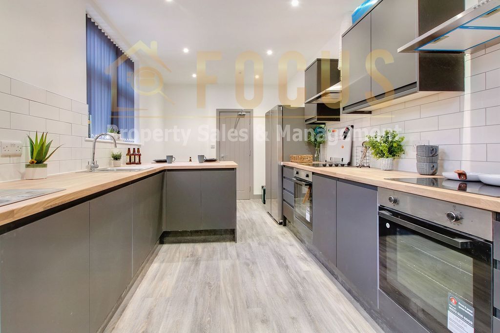 Additional image 7 of 6 bed terraced house to rentStretton Road, Leicester LE3