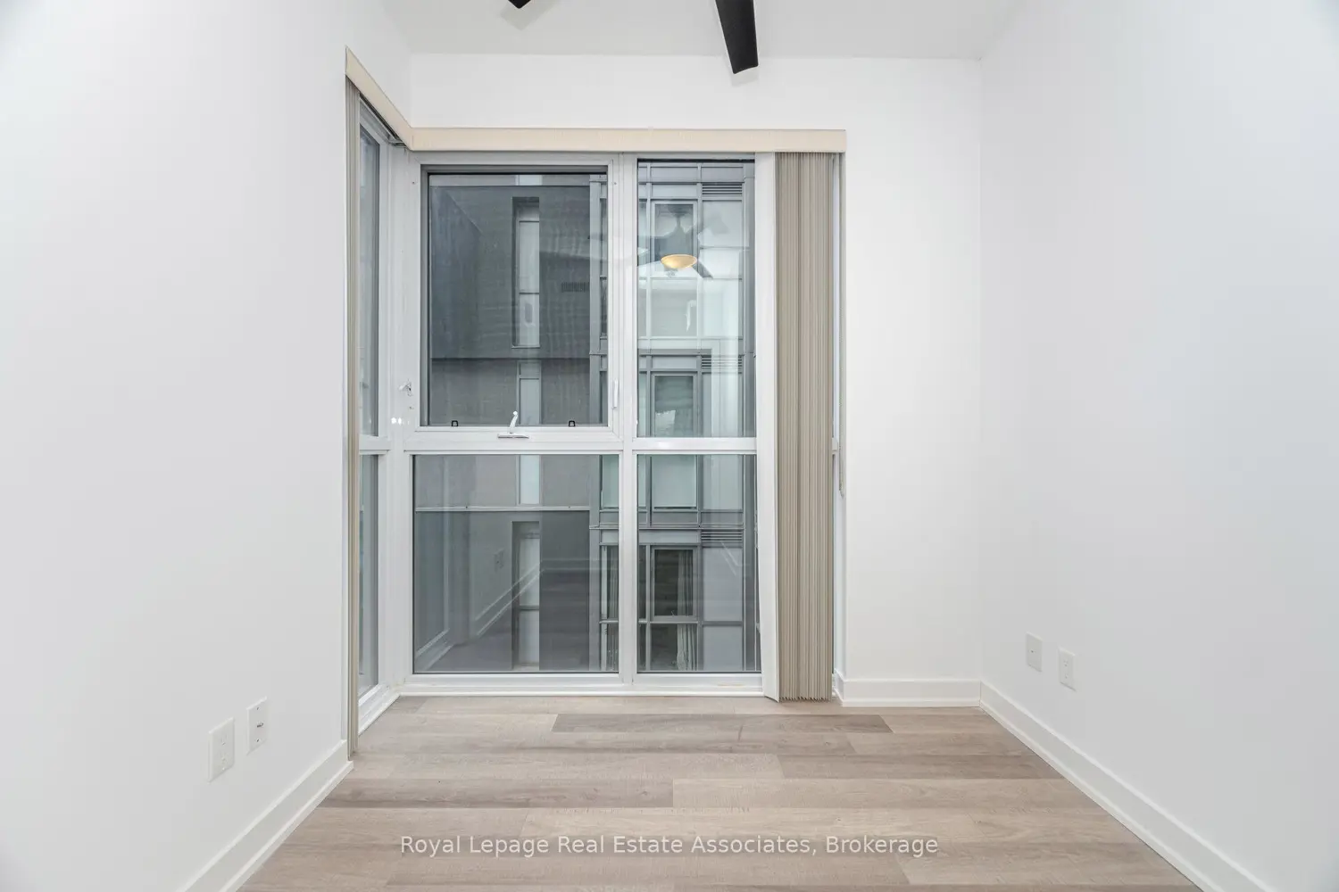 Additional image 10 of 5240 Dundas Street B401